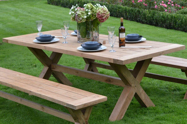 Gartentisch Lincoln Aus Gebürstetem Teakholz Von Ploß 3 Gartentisch Lincoln Aus Gebürstetem Teakholz Von Ploß