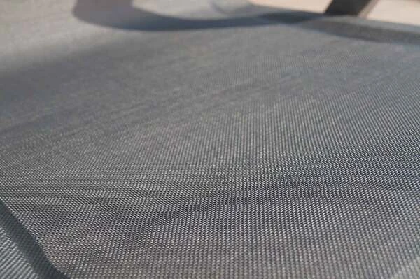 OUTFLEXX Stapelsessel, Schwarz, FSC-Teak / Edelstahl / Textilene, 60x56x85 Cm, Modernes Design 11 OUTFLEXX Stapelsessel, Schwarz, FSC-Teak / Edelstahl / Textilene, 60x56x85 Cm, Modernes Design – Bild 9