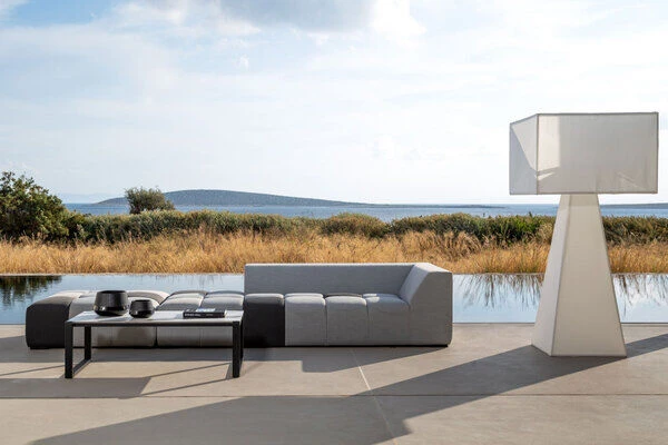 OUTFLEXX Sam Corner Loungeset, Sooty/lead Chine, Alu/Sunbrella, 5-6 Personen, Inkl. 1x Beistelltisch, 2x Loungetisch 8 OUTFLEXX Sam Corner Loungeset, Sooty/lead Chine, Alu/Sunbrella, 5-6 Personen, Inkl. 1x Beistelltisch, 2x Loungetisch – Bild 6