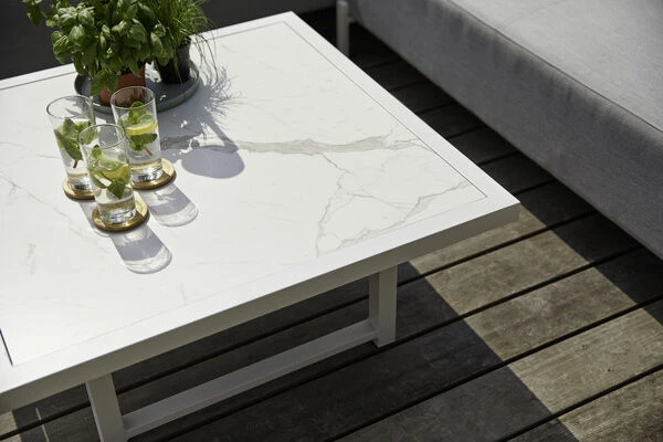 HARTMAN Dion Ecklounge, Grau/weiß, Sunbrella/Keramik, 5 Personen, Inklusive Beistelltisch 6 HARTMAN Dion Ecklounge, Grau/weiß, Sunbrella/Keramik, 5 Personen, Inklusive Beistelltisch – Bild 4