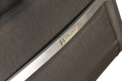 OUTFLEXX Esstischgarnitur, Silber/schwarz, Edelstahl/Granit/Textil, 200x100 Cm, 6 Freischwinger, Padded, Armlehnen Aus FSC-Teak 17 OUTFLEXX Esstischgarnitur, Silber/schwarz, Edelstahl/Granit/Textil, 200x100 Cm, 6 Freischwinger, Padded, Armlehnen Aus FSC-Teak -Kettler Verkäufe 22783 06.jpg