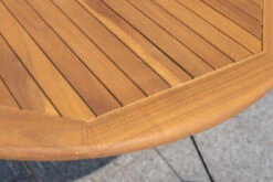 OUTFLEXX Sitzgruppe, Natur/schwarz, Stahl/FSC-Akazienholz, Ø 90 Cm, 4 Klappstühle Mit Armlehnen, Pulverbeschichtet, Geölt 21 OUTFLEXX Sitzgruppe, Natur/schwarz, Stahl/FSC-Akazienholz, Ø 90 Cm, 4 Klappstühle Mit Armlehnen, Pulverbeschichtet, Geölt -Kettler Verkäufe 23889 09.jpg