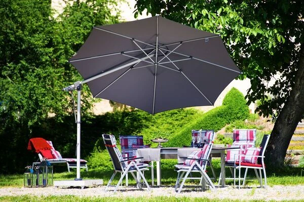 DOPPLER Expert Sessel, Silber/schwarz, Alu/Textilene, 56 X 63 X 100 Cm, Stapelbar 4 DOPPLER Expert Sessel, Silber/schwarz, Alu/Textilene, 56 X 63 X 100 Cm, Stapelbar – Bild 2