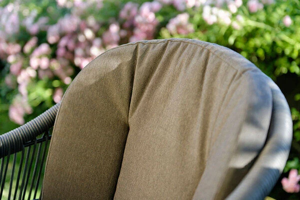 DIAMOND GARDEN Nashville Stuhl, Grau, Alu/Polyrattan/Teak, 59x66x87 Cm, Mit Sitz- Und Rückenkissen 4 DIAMOND GARDEN Nashville Stuhl, Grau, Alu/Polyrattan/Teak, 59x66x87 Cm, Mit Sitz- Und Rückenkissen – Bild 2