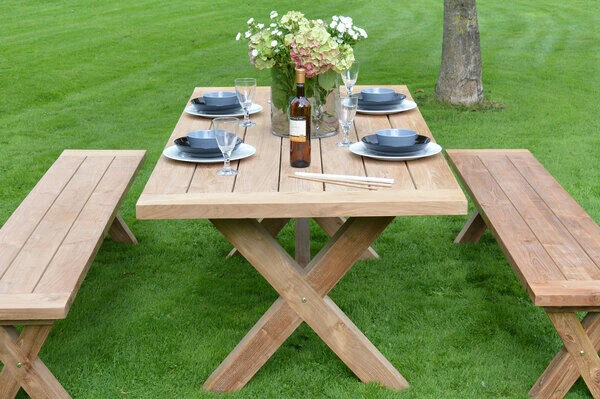 Gartentisch Lincoln Aus Gebürstetem Teakholz Von Ploß 6 Gartentisch Lincoln Aus Gebürstetem Teakholz Von Ploß – Bild 4